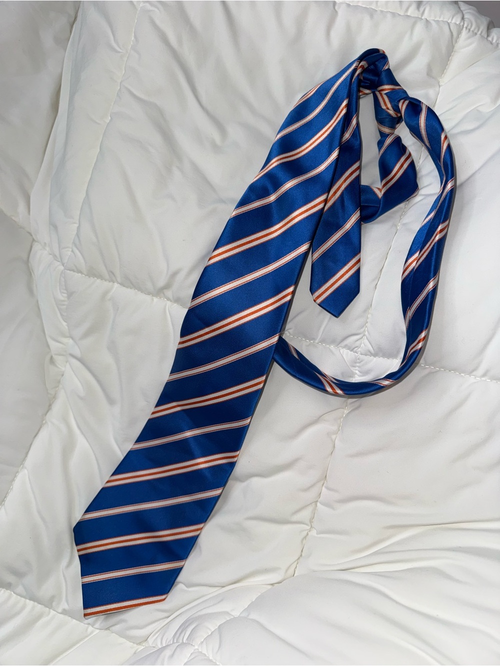 Blue Striped Men's Tie - Classic Formal Accessory